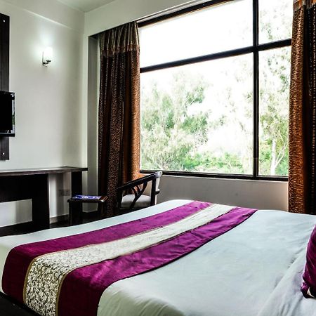 Madhu Resort Агра Экстерьер фото