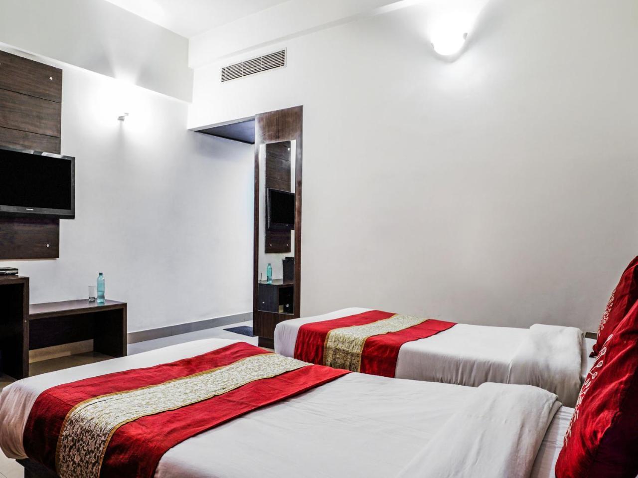 Madhu Resort Агра Экстерьер фото
