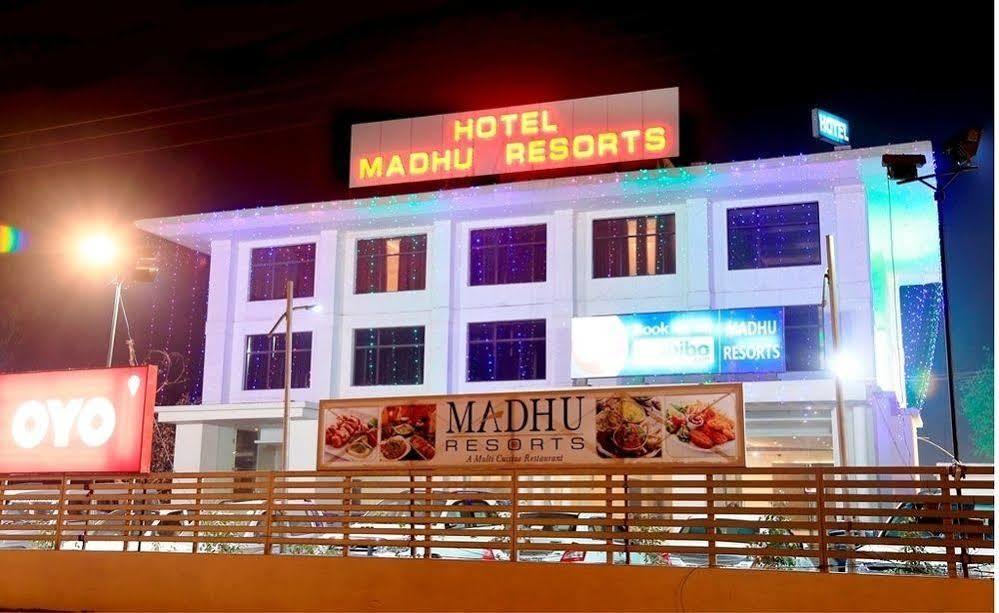 Madhu Resort Агра Экстерьер фото